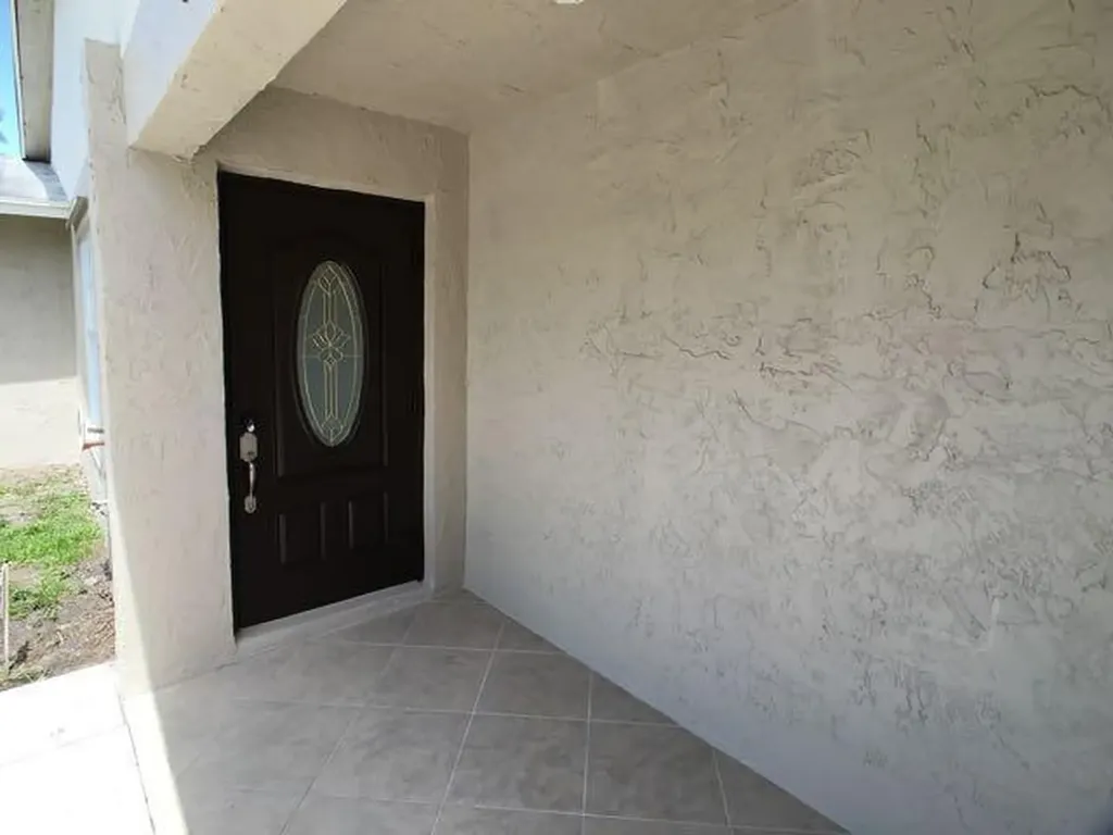 5791 S Rue Road West Palm Beach FL 33415