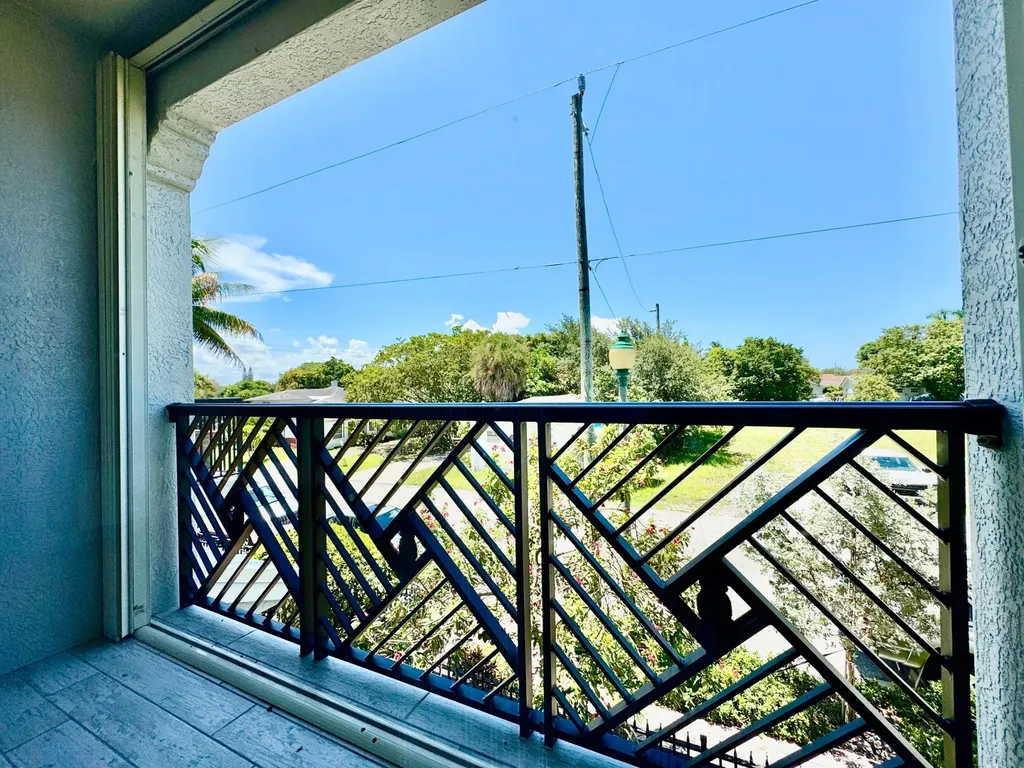 326 NW 1st Street Delray Beach FL 33444