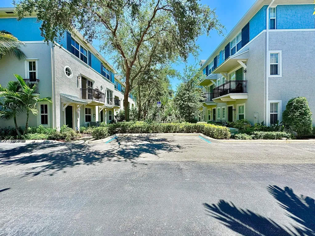 326 NW 1st Street Delray Beach FL 33444