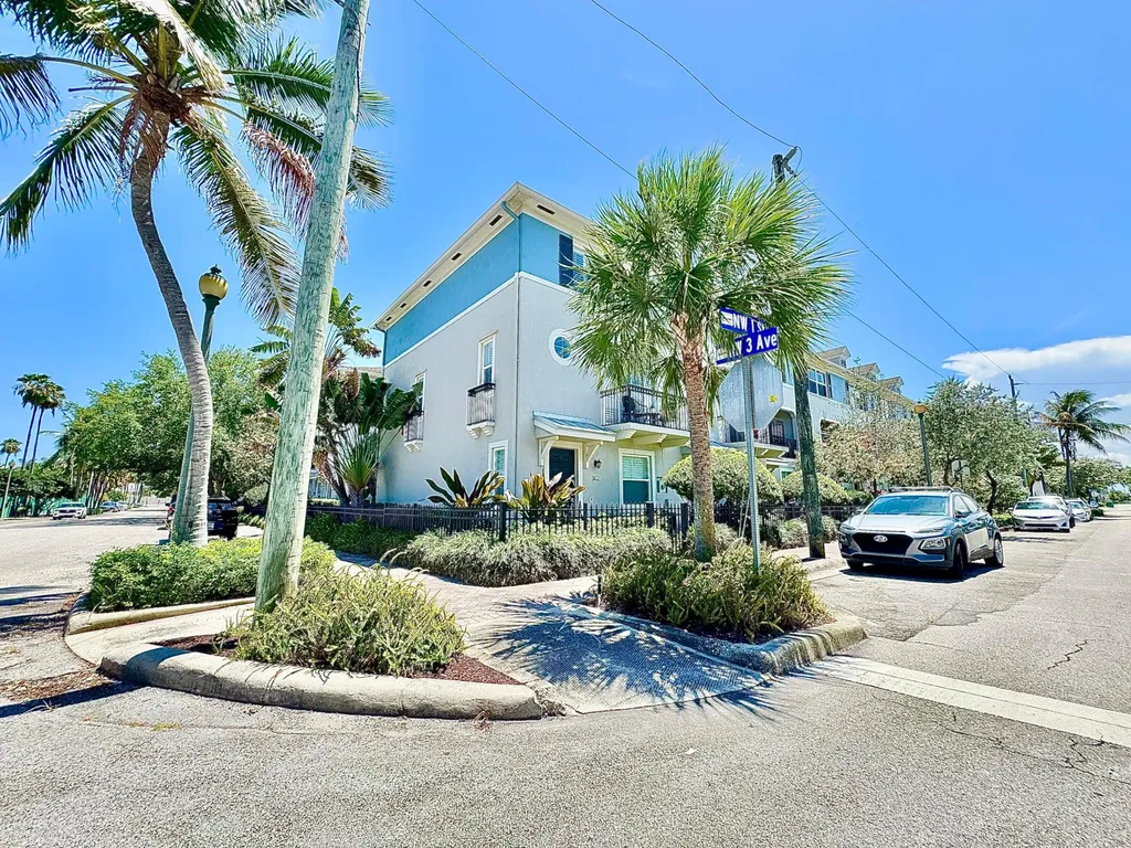 326 NW 1st Street Delray Beach FL 33444