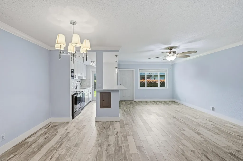 2110 NE 42nd Street Lighthouse Point FL 33064
