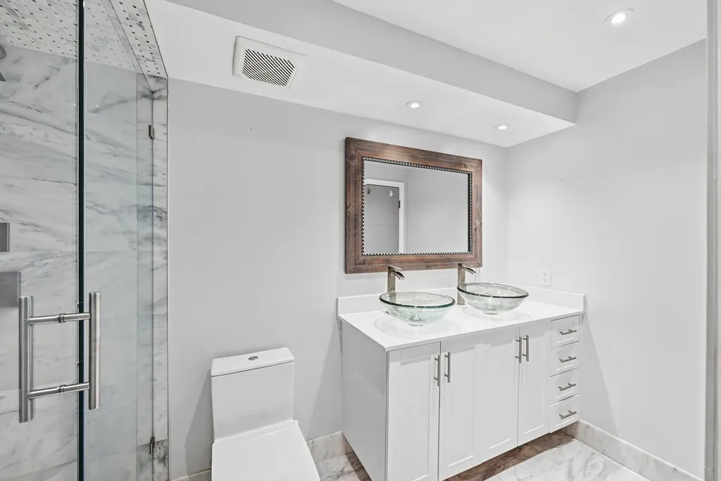 2110 NE 42nd Street Lighthouse Point FL 33064