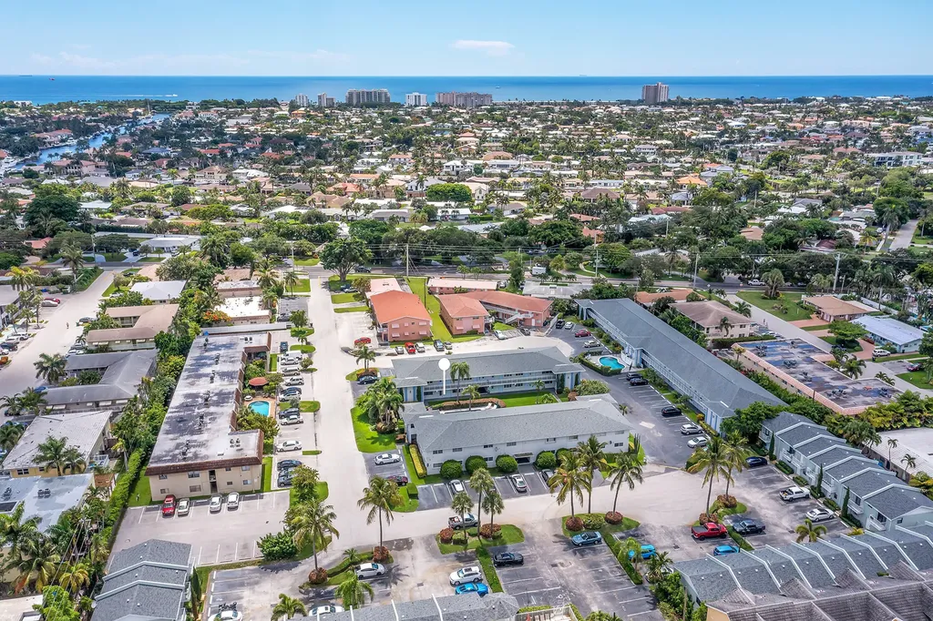2110 NE 42nd Street Lighthouse Point FL 33064