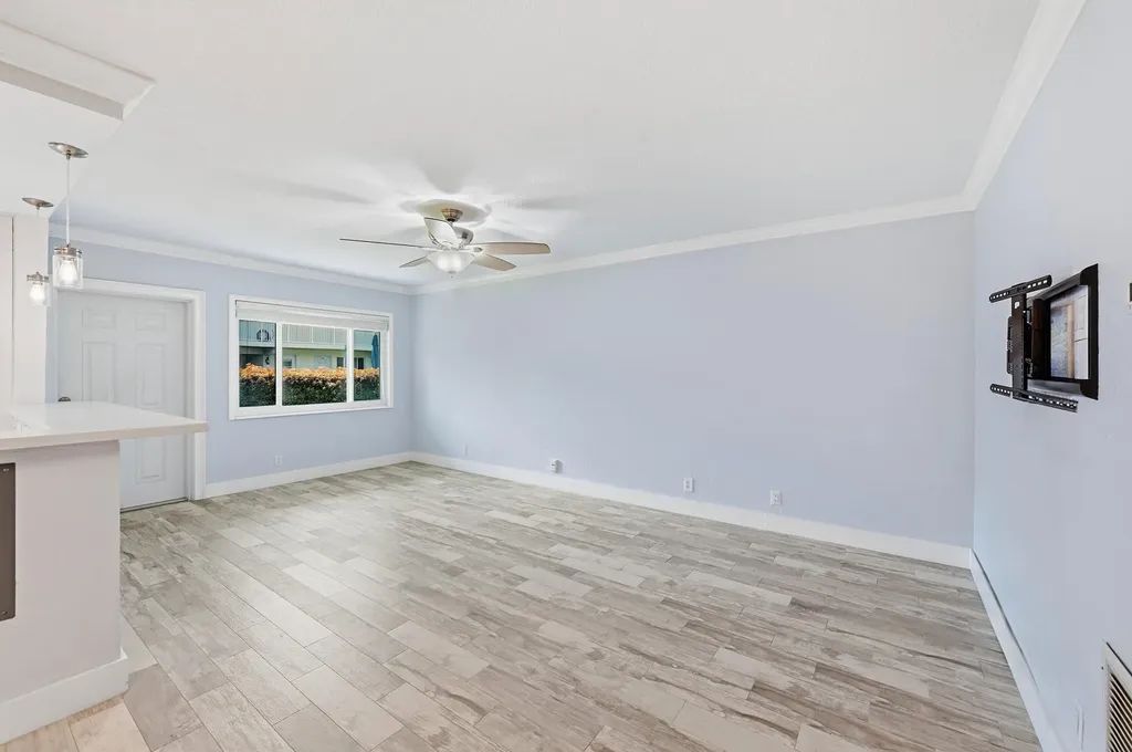 2110 NE 42nd Street Lighthouse Point FL 33064
