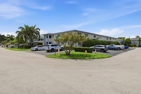 2110 NE 42nd Street Lighthouse Point FL 33064