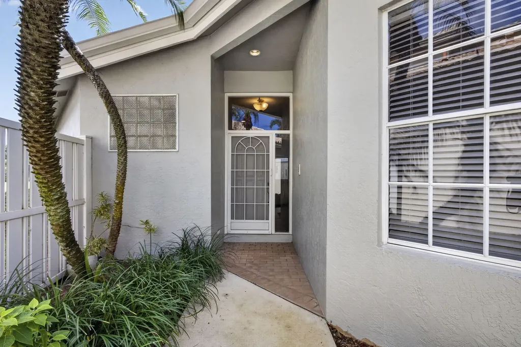 8387 Quail Meadow Way West Palm Beach FL 33412