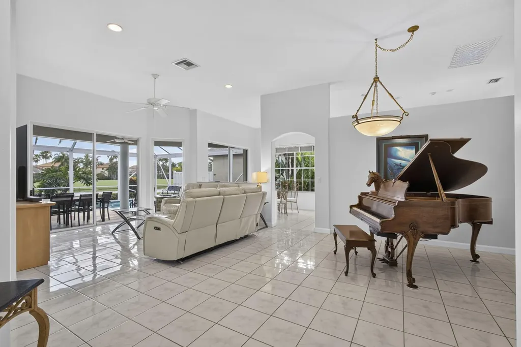 8387 Quail Meadow Way West Palm Beach FL 33412