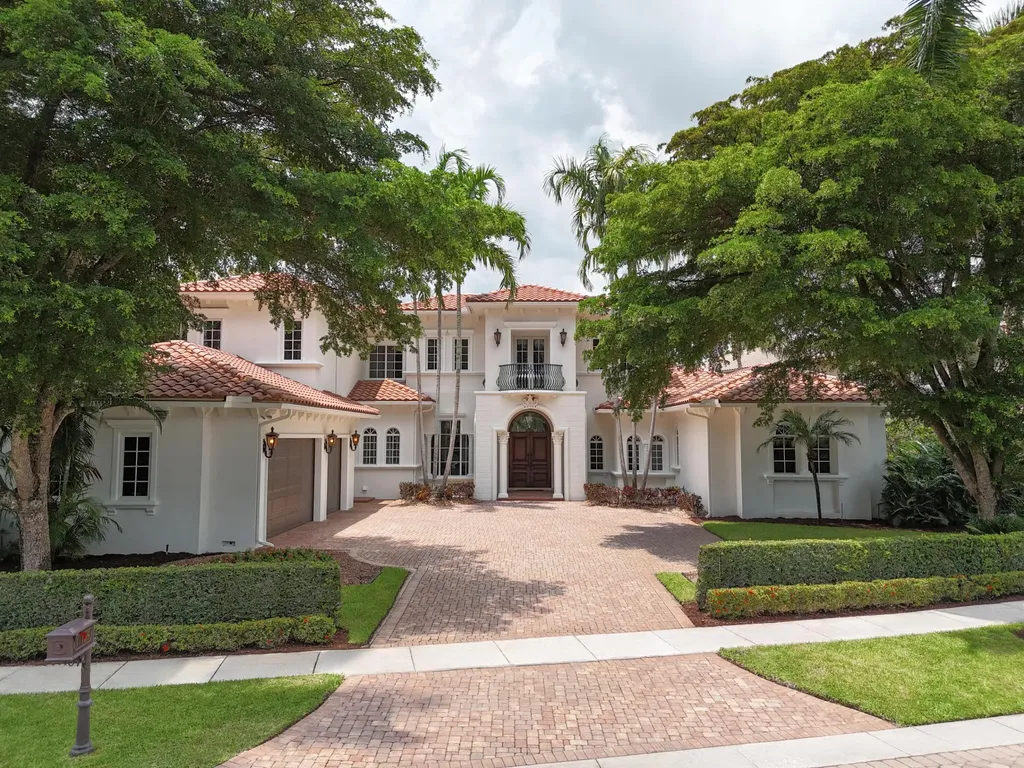 Boca Raton FL, 17165 Ave Le Rivage