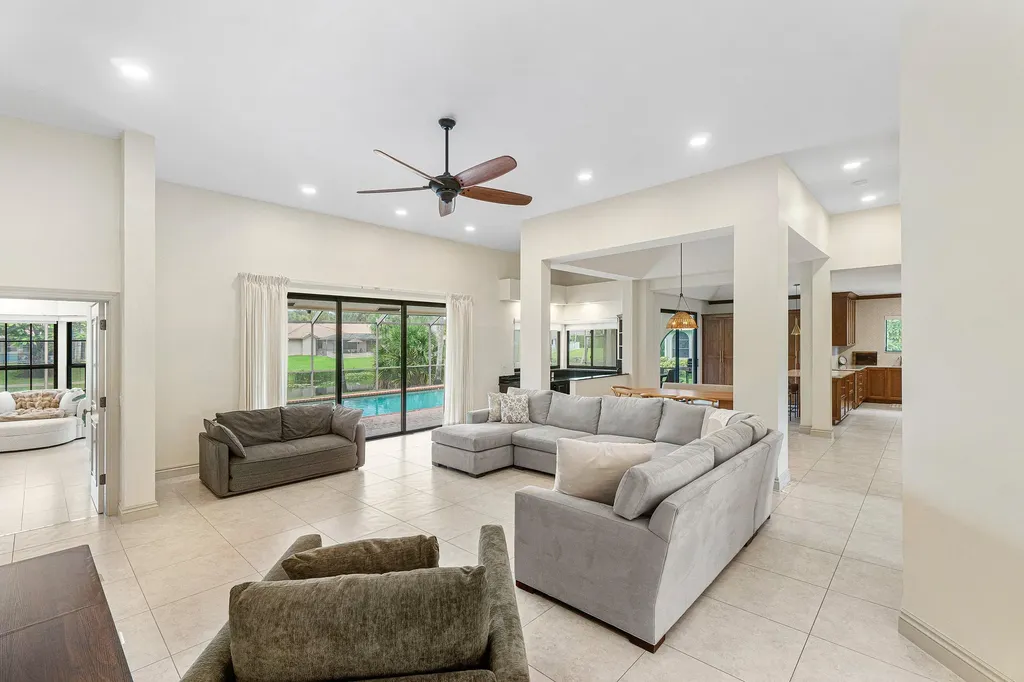 3615 SW 24th Lane Delray Beach FL 33445