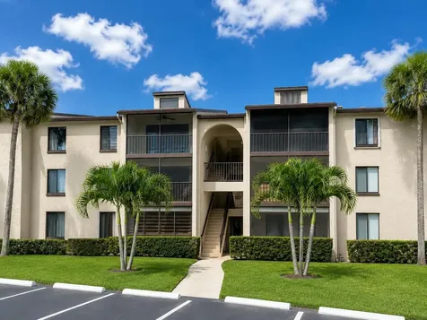 627 Sea Pine Way Greenacres FL 33415