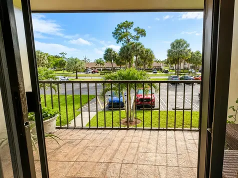 627 Sea Pine Way Greenacres FL 33415