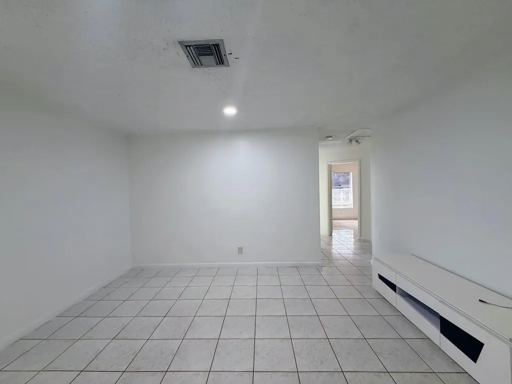 5899 Mango Road West Palm Beach FL 33413