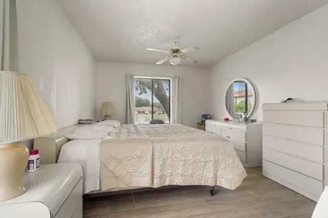 610 Sea Pine Way Greenacres FL 33415