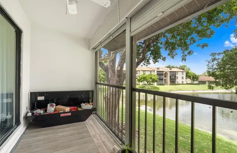 610 Sea Pine Way Greenacres FL 33415