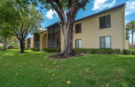 610 Sea Pine Way Greenacres FL 33415