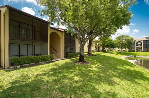 610 Sea Pine Way Greenacres FL 33415