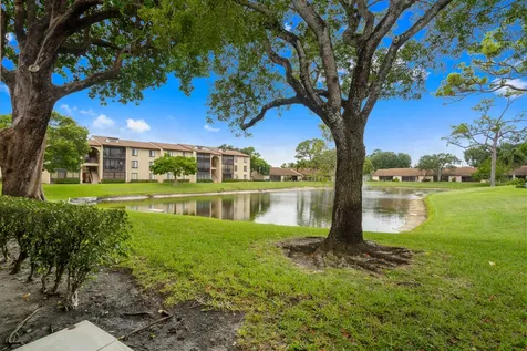 610 Sea Pine Way Greenacres FL 33415
