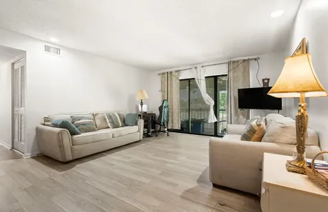 610 Sea Pine Way Greenacres FL 33415