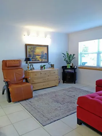 205 NE 3rd Street Boynton Beach FL 33435