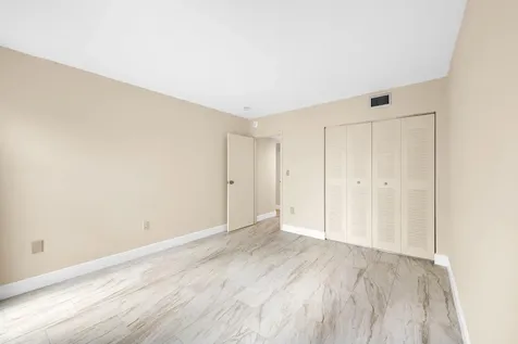 483 N Pine Island Road Plantation FL 33324