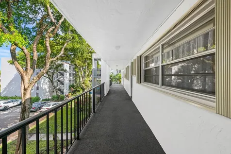 483 N Pine Island Road Plantation FL 33324