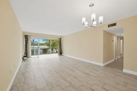 483 N Pine Island Road Plantation FL 33324