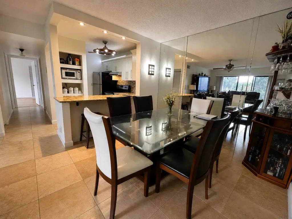 627 Sea Pine Way Greenacres FL 33415