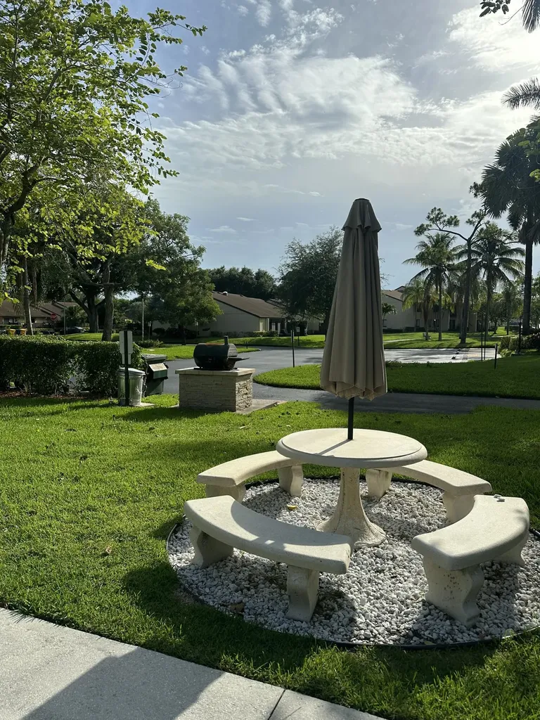 627 Sea Pine Way Greenacres FL 33415