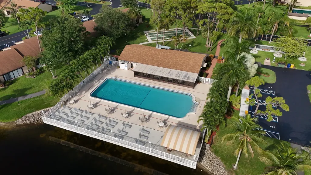 627 Sea Pine Way Greenacres FL 33415