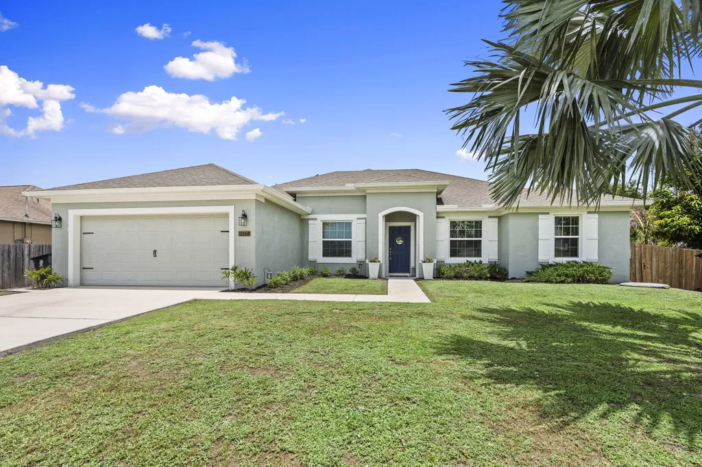 2141 SW Leafy Road Port St Lucie FL 34953