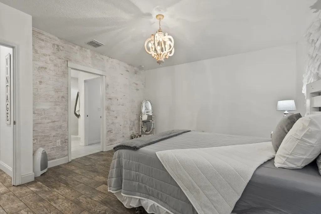 2141 SW Leafy Road Port St Lucie FL 34953