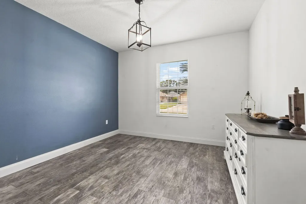 2141 SW Leafy Road Port St Lucie FL 34953