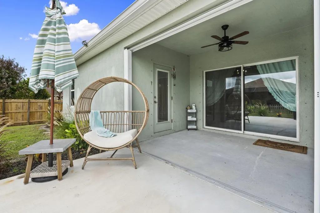2141 SW Leafy Road Port St Lucie FL 34953