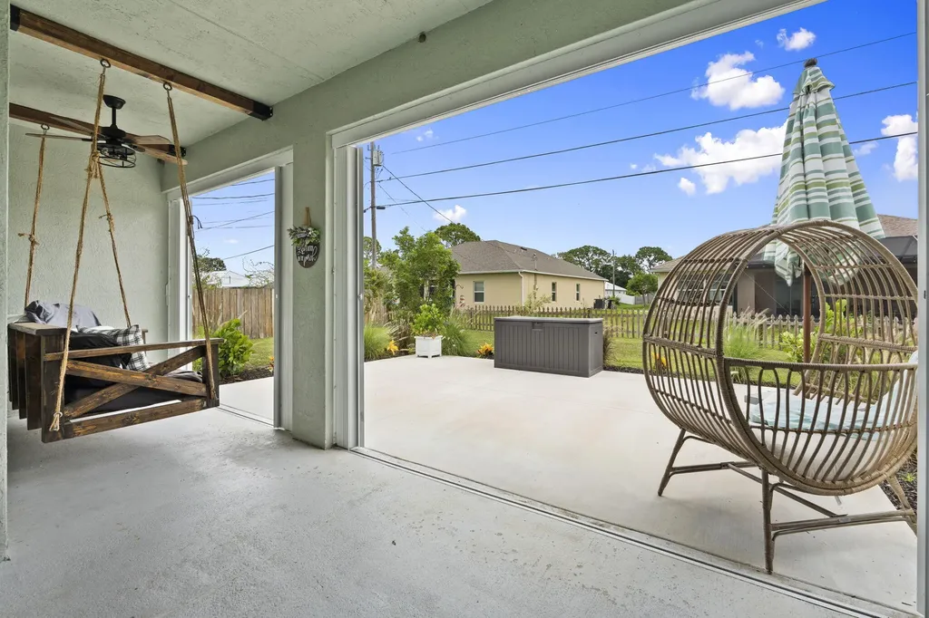 2141 SW Leafy Road Port St Lucie FL 34953