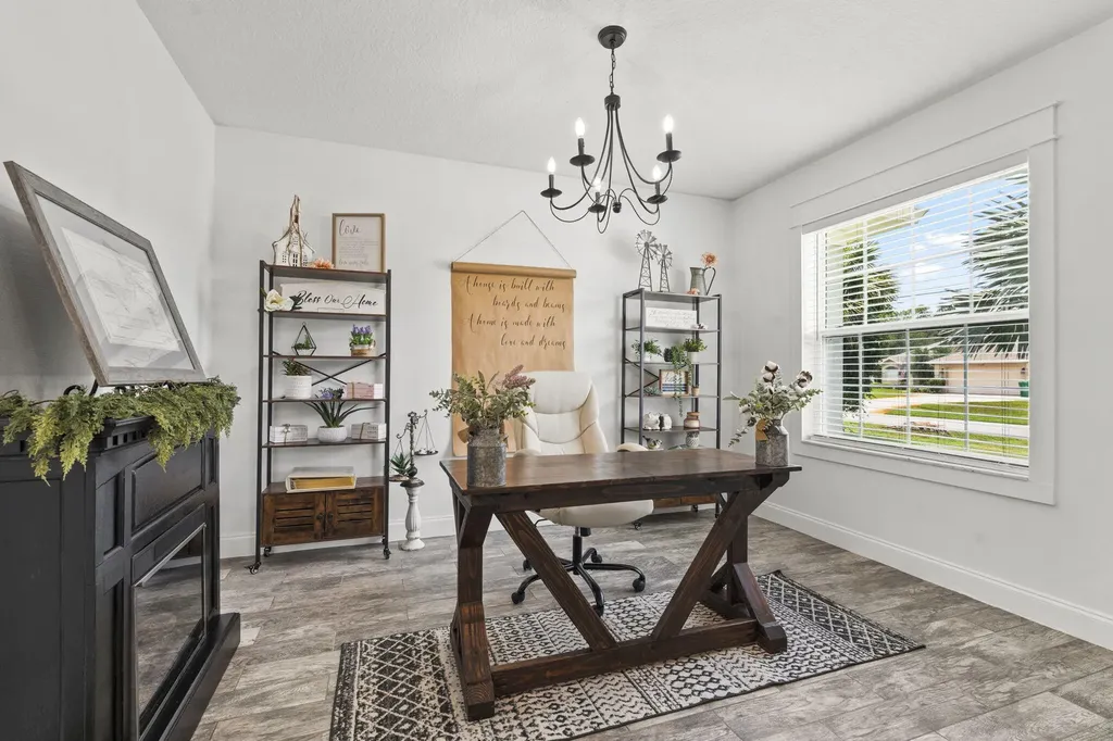 2141 SW Leafy Road Port St Lucie FL 34953