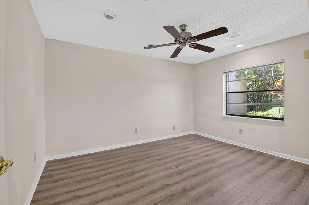 9264 Vista Del Lago Boca Raton FL 33428