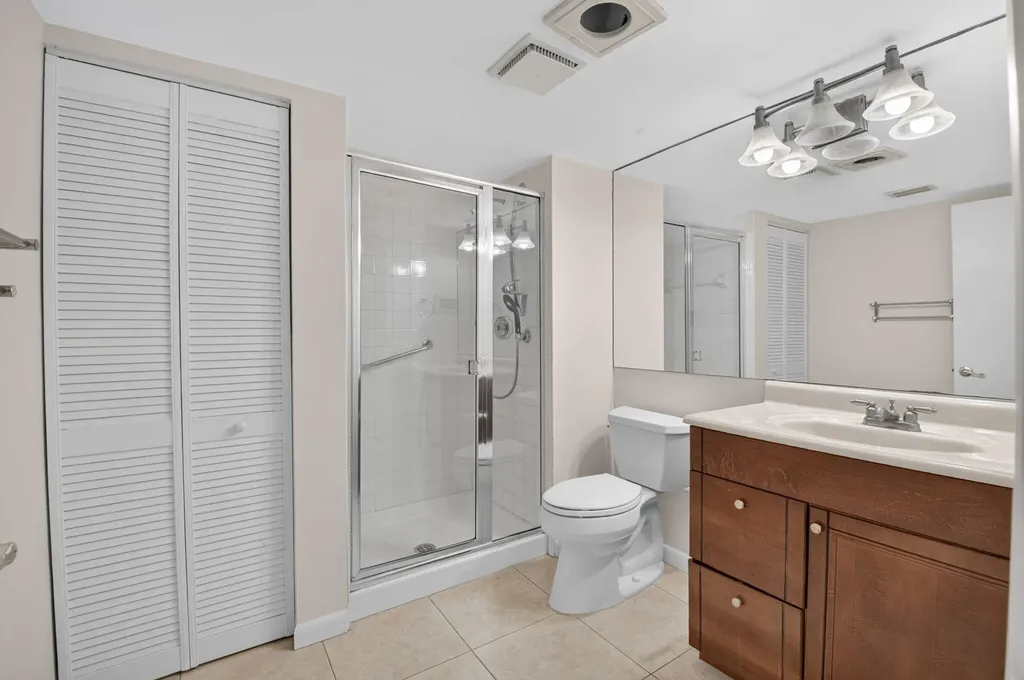 9264 Vista Del Lago Boca Raton FL 33428