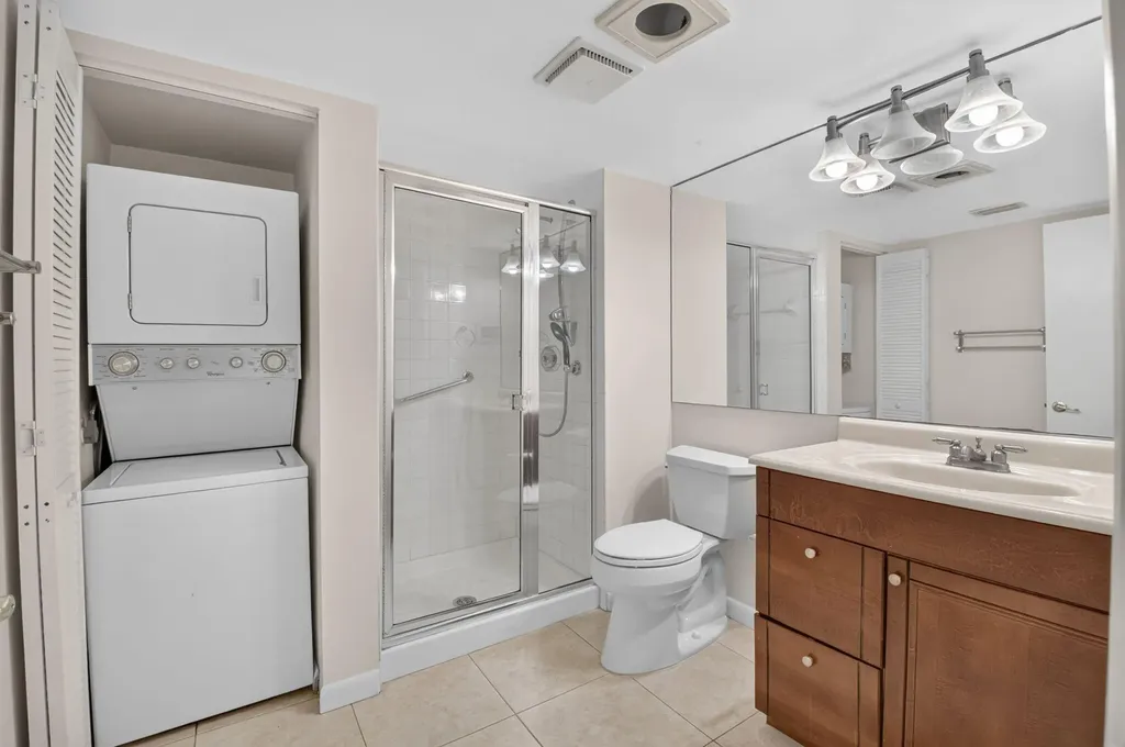 9264 Vista Del Lago Boca Raton FL 33428