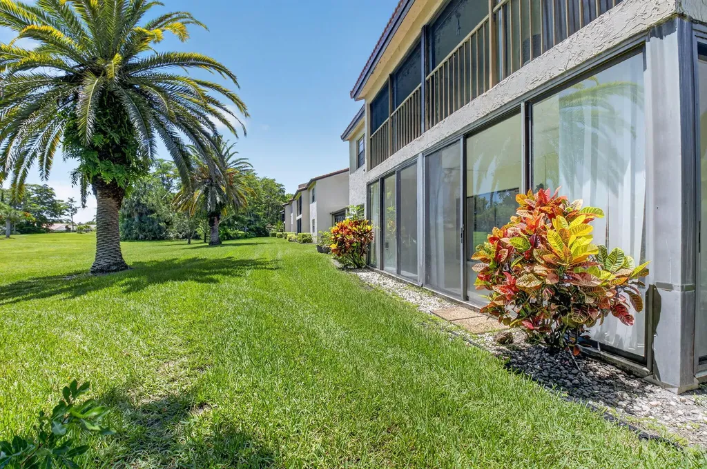 9264 Vista Del Lago Boca Raton FL 33428