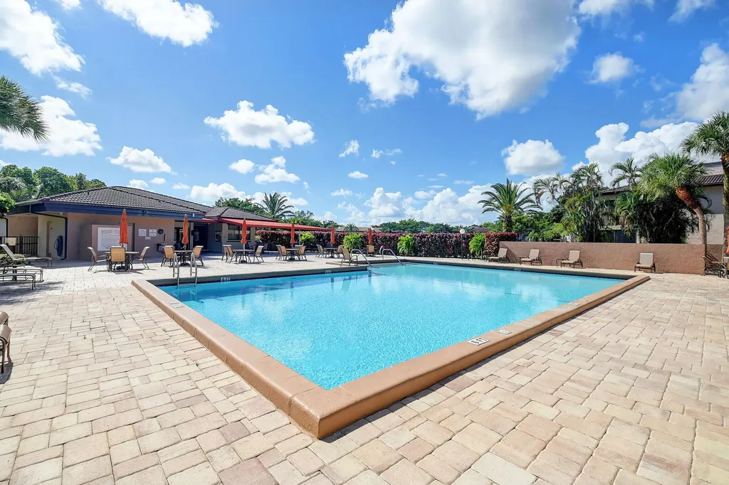 9264 Vista Del Lago Boca Raton FL 33428