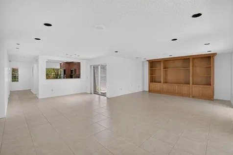 9264 Vista Del Lago Boca Raton FL 33428