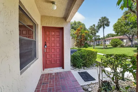 9264 Vista Del Lago Boca Raton FL 33428