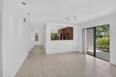 9264 Vista Del Lago Boca Raton FL 33428