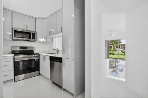 5561 Lakeside Drive Margate FL 33063