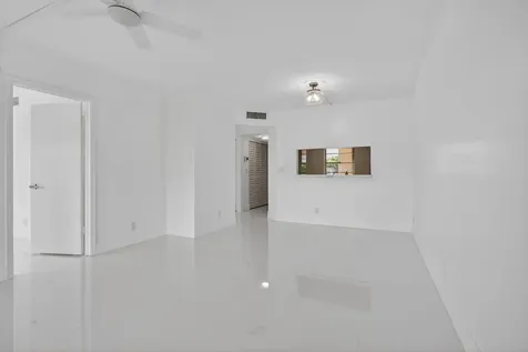 5561 Lakeside Drive Margate FL 33063