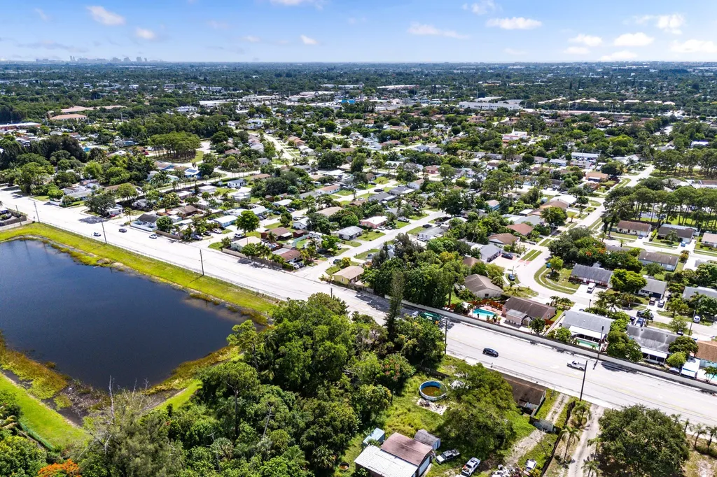 4401 S Haverhill Road Lake Worth FL 33463