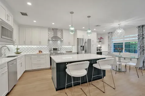 4921 Riverside Drive Coral Springs FL 33067