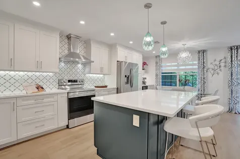 4921 Riverside Drive Coral Springs FL 33067