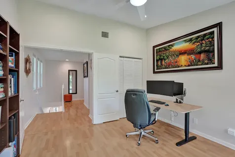 4921 Riverside Drive Coral Springs FL 33067