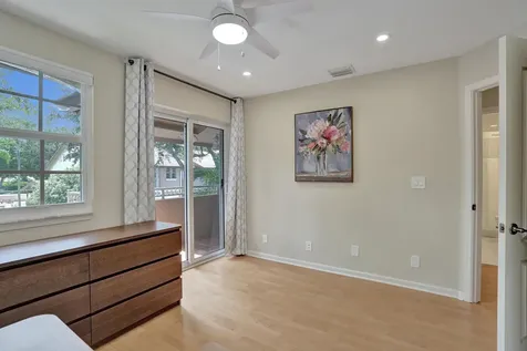 4921 Riverside Drive Coral Springs FL 33067